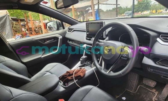 Acheter Neuf Voiture Toyota RAV 4 Bleu à Kinshasa, Kinshasa Acheter Neuf Voiture Toyota RAV 4 Bleu à Kinshasa, Kinshasa