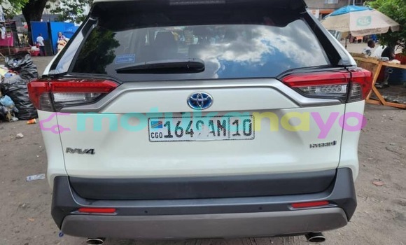 Acheter Neuf Voiture Toyota RAV4 Blanc à Kinshasa, Kinshasa Acheter Neuf Voiture Toyota RAV4 Blanc à Kinshasa, Kinshasa
