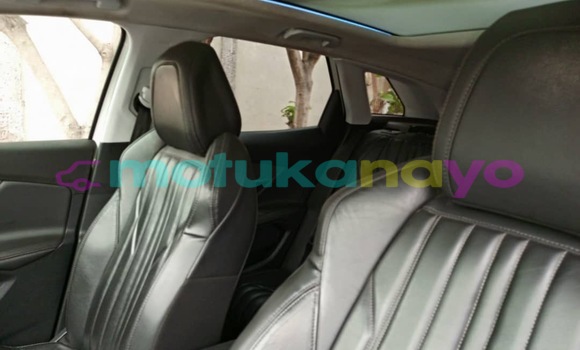 Acheter Neuf Voiture Peugeot 3008 Blanc à Kinshasa, Kinshasa Acheter Neuf Voiture Peugeot 3008 Blanc à Kinshasa, Kinshasa