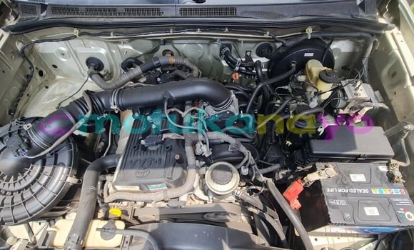 Acheter Neuf Voiture Toyota Fortuner Gris à Kinshasa, Kinshasa Acheter Neuf Voiture Toyota Fortuner Gris à Kinshasa, Kinshasa