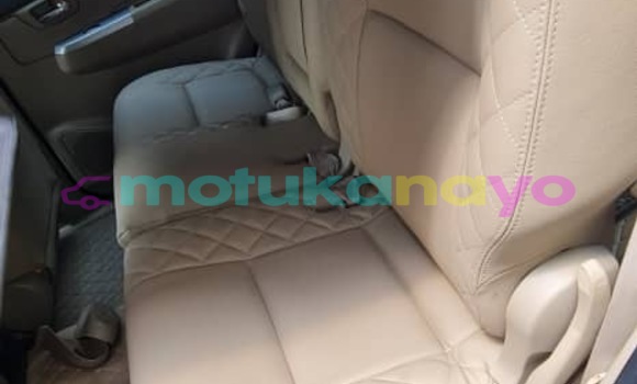 Acheter Neuf Voiture Toyota Fortuner Gris à Kinshasa, Kinshasa Acheter Neuf Voiture Toyota Fortuner Gris à Kinshasa, Kinshasa