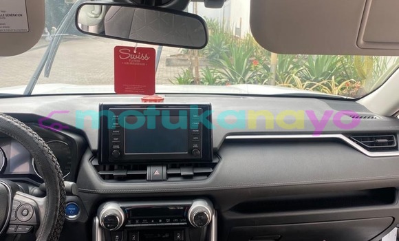 Acheter Neuf Voiture Toyota RAV4 Blanc à Kinshasa, Kinshasa Acheter Neuf Voiture Toyota RAV4 Blanc à Kinshasa, Kinshasa