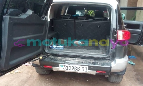Acheter Occasion Voiture Toyota FJ Cruiser Noir à Kinshasa, Kinshasa Acheter Occasion Voiture Toyota FJ Cruiser Noir à Kinshasa, Kinshasa