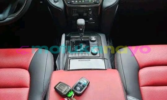 Acheter Neuf Voiture Toyota Land Cruiser Noir à Kinshasa, Kinshasa Acheter Neuf Voiture Toyota Land Cruiser Noir à Kinshasa, Kinshasa