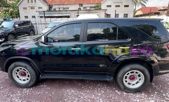 Buy New Toyota Fortuner Black Car in Kinshasa in Kinshasa Buy New Toyota Fortuner Black Car in Kinshasa in Kinshasa