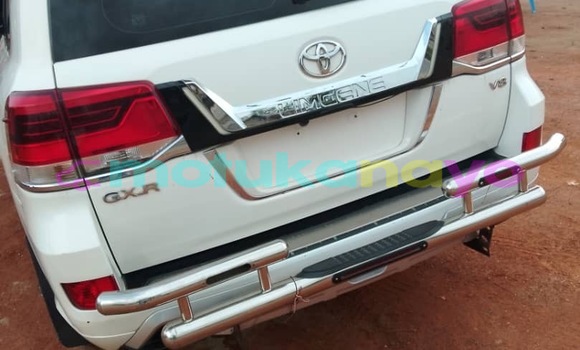 Acheter Neuf Voiture Toyota Land Cruiser Blanc à Kinshasa, Kinshasa Acheter Neuf Voiture Toyota Land Cruiser Blanc à Kinshasa, Kinshasa