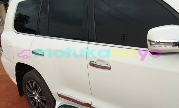 Acheter Neuf Voiture Toyota Land Cruiser Blanc à Kinshasa, Kinshasa Acheter Neuf Voiture Toyota Land Cruiser Blanc à Kinshasa, Kinshasa