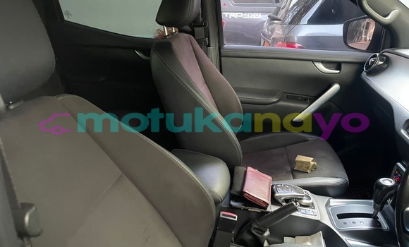 Acheter Neuf Voiture Mercedes-Benz X-klasse Concept Noir à Kinshasa, Kinshasa Acheter Neuf Voiture Mercedes-Benz X-klasse Concept Noir à Kinshasa, Kinshasa