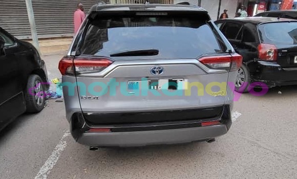 Acheter Neuf Voiture Toyota RAV4 Gris à Kinshasa, Kinshasa Acheter Neuf Voiture Toyota RAV4 Gris à Kinshasa, Kinshasa