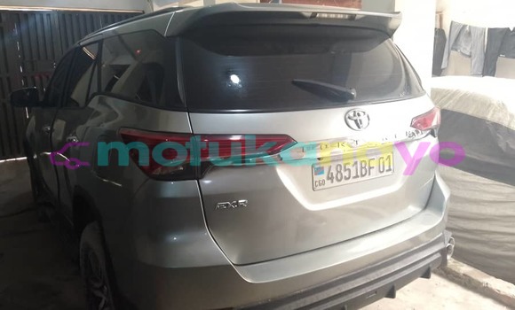 Acheter Occasion Voiture Toyota Fortuner Blanc à Kinshasa, Kinshasa Acheter Occasion Voiture Toyota Fortuner Blanc à Kinshasa, Kinshasa