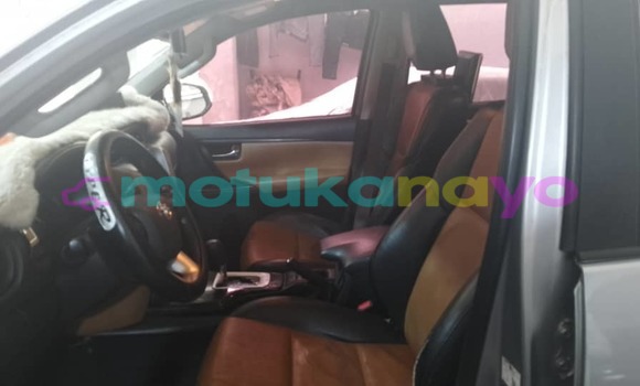 Acheter Occasion Voiture Toyota Fortuner Blanc à Kinshasa, Kinshasa Acheter Occasion Voiture Toyota Fortuner Blanc à Kinshasa, Kinshasa
