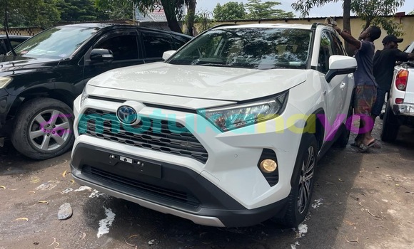 Acheter Neuf Voiture Toyota RAV4 Blanc à Kinshasa, Kinshasa Acheter Neuf Voiture Toyota RAV4 Blanc à Kinshasa, Kinshasa