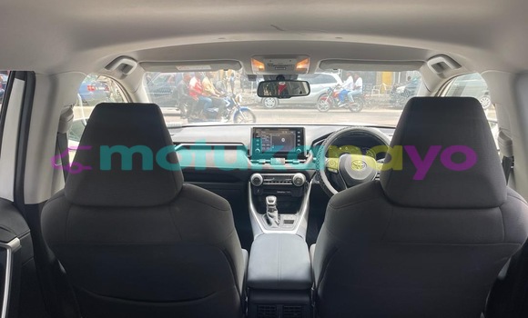 Acheter Neuf Voiture Toyota RAV4 Blanc à Kinshasa, Kinshasa Acheter Neuf Voiture Toyota RAV4 Blanc à Kinshasa, Kinshasa