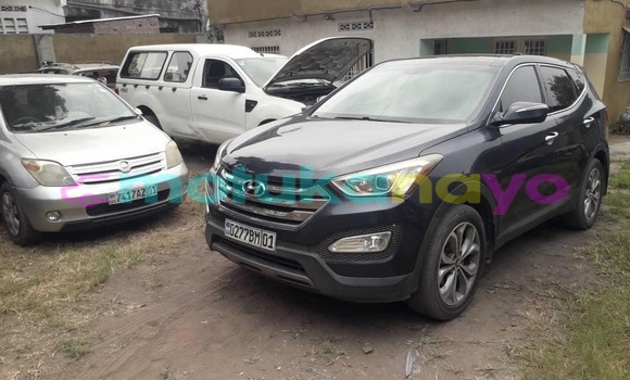Acheter Neuf Voiture Hyundai Santa Fe Noir à Kinshasa, Kinshasa Acheter Neuf Voiture Hyundai Santa Fe Noir à Kinshasa, Kinshasa