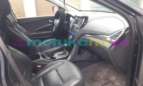 Acheter Neuf Voiture Hyundai Santa Fe Noir à Kinshasa, Kinshasa Acheter Neuf Voiture Hyundai Santa Fe Noir à Kinshasa, Kinshasa