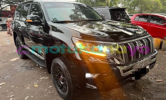 Acheter Neuf Voiture Toyota Prado Noir à Kinshasa, Kinshasa Acheter Neuf Voiture Toyota Prado Noir à Kinshasa, Kinshasa
