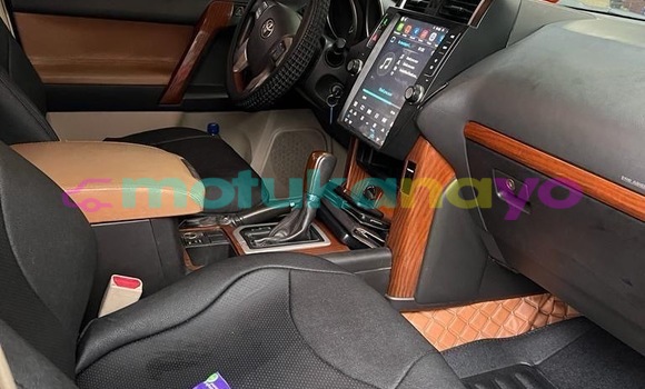 Acheter Neuf Voiture Toyota Prado Noir à Kinshasa, Kinshasa Acheter Neuf Voiture Toyota Prado Noir à Kinshasa, Kinshasa