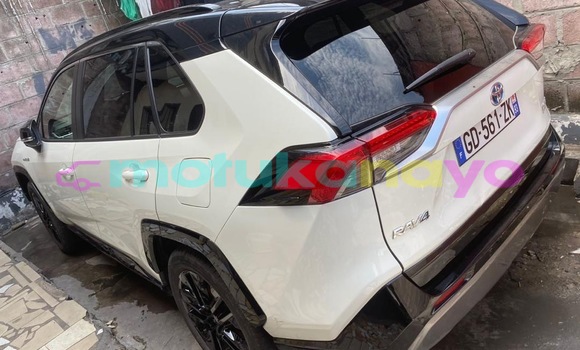 Acheter Neuf Voiture Toyota RAV4 Blanc à Kinshasa, Kinshasa Acheter Neuf Voiture Toyota RAV4 Blanc à Kinshasa, Kinshasa