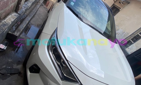 Acheter Neuf Voiture Toyota RAV4 Blanc à Kinshasa, Kinshasa Acheter Neuf Voiture Toyota RAV4 Blanc à Kinshasa, Kinshasa