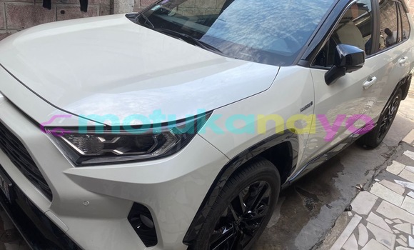 Acheter Neuf Voiture Toyota RAV4 Blanc à Kinshasa, Kinshasa Acheter Neuf Voiture Toyota RAV4 Blanc à Kinshasa, Kinshasa
