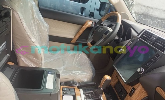 Acheter Neuf Voiture Toyota Prado Noir à Kinshasa, Kinshasa Acheter Neuf Voiture Toyota Prado Noir à Kinshasa, Kinshasa