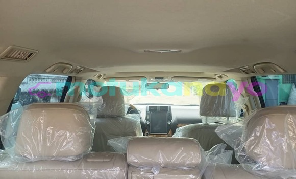 Acheter Neuf Voiture Toyota Prado Noir à Kinshasa, Kinshasa Acheter Neuf Voiture Toyota Prado Noir à Kinshasa, Kinshasa