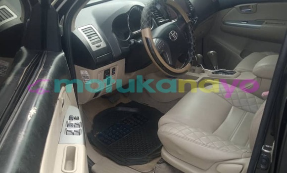 Acheter Neuf Voiture Toyota Fortuner Noir à Kinshasa, Kinshasa Acheter Neuf Voiture Toyota Fortuner Noir à Kinshasa, Kinshasa