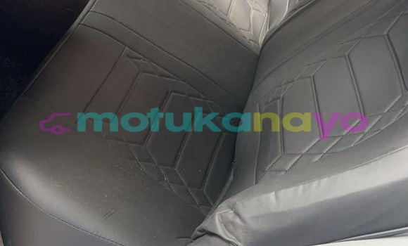 Acheter Neuf Voiture Toyota Crown Bleu à Kinshasa, Kinshasa Acheter Neuf Voiture Toyota Crown Bleu à Kinshasa, Kinshasa