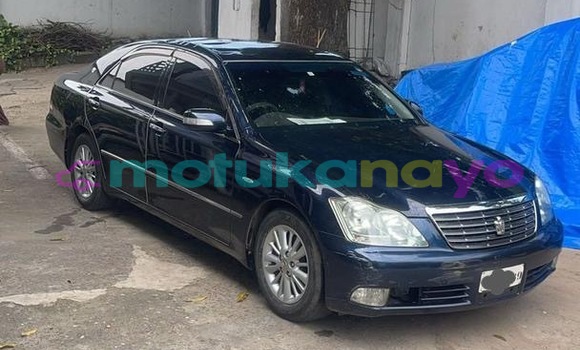 Acheter Neuf Voiture Toyota Crown Bleu à Kinshasa, Kinshasa Acheter Neuf Voiture Toyota Crown Bleu à Kinshasa, Kinshasa