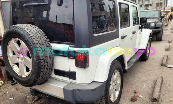 Buy New Jeep Wrangler White Car in Kinshasa in Kinshasa Buy New Jeep Wrangler White Car in Kinshasa in Kinshasa