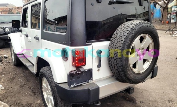 Buy New Jeep Wrangler White Car in Kinshasa in Kinshasa Buy New Jeep Wrangler White Car in Kinshasa in Kinshasa