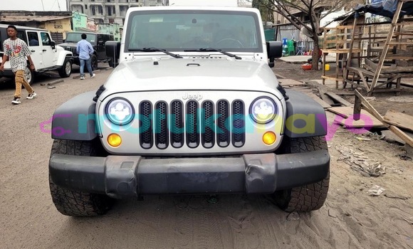 Buy New Jeep Wrangler White Car in Kinshasa in Kinshasa Buy New Jeep Wrangler White Car in Kinshasa in Kinshasa