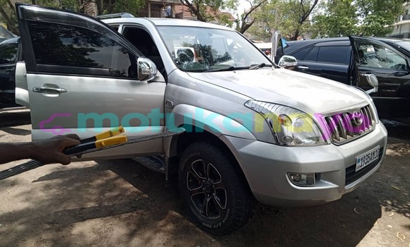 Acheter Neuf Voiture Toyota Land Cruiser Prado Gris à Kinshasa, Kinshasa Acheter Neuf Voiture Toyota Land Cruiser Prado Gris à Kinshasa, Kinshasa