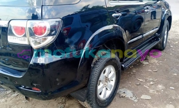 Acheter Neuf Voiture Toyota Fortuner Noir à Kinshasa, Kinshasa Acheter Neuf Voiture Toyota Fortuner Noir à Kinshasa, Kinshasa