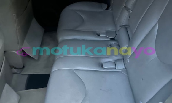 Acheter Neuf Voiture Toyota RAV4 Beige à Kinshasa, Kinshasa Acheter Neuf Voiture Toyota RAV4 Beige à Kinshasa, Kinshasa