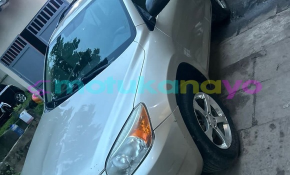 Acheter Neuf Voiture Toyota RAV4 Beige à Kinshasa, Kinshasa Acheter Neuf Voiture Toyota RAV4 Beige à Kinshasa, Kinshasa