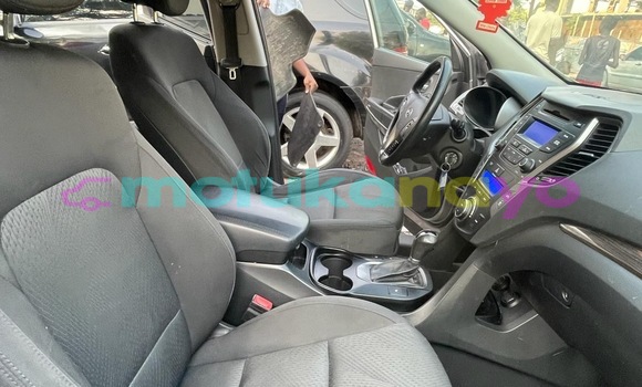 Acheter Neuf Voiture Hyundai Santa Fe Beige à Kinshasa, Kinshasa Acheter Neuf Voiture Hyundai Santa Fe Beige à Kinshasa, Kinshasa