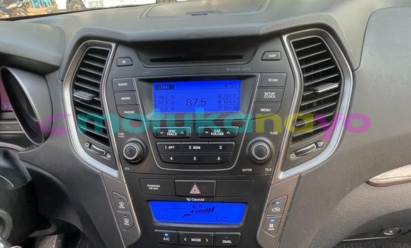 Acheter Neuf Voiture Hyundai Santa Fe Beige à Kinshasa, Kinshasa Acheter Neuf Voiture Hyundai Santa Fe Beige à Kinshasa, Kinshasa