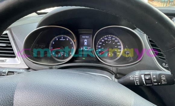 Acheter Neuf Voiture Hyundai Santa Fe Beige à Kinshasa, Kinshasa Acheter Neuf Voiture Hyundai Santa Fe Beige à Kinshasa, Kinshasa