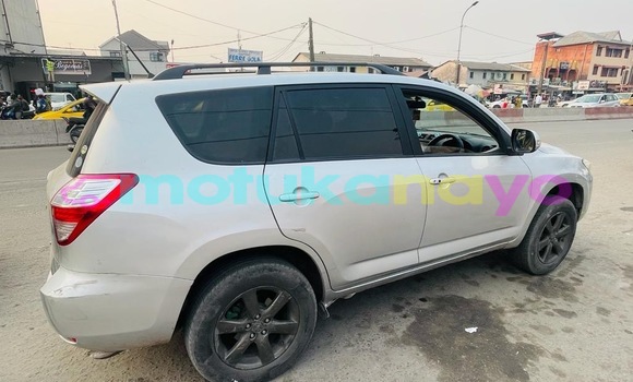 Buy Used Toyota Vanguard Silver Car in Kinshasa in Kinshasa Buy Used Toyota Vanguard Silver Car in Kinshasa in Kinshasa