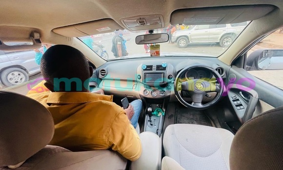 Buy Used Toyota Vanguard Silver Car in Kinshasa in Kinshasa Buy Used Toyota Vanguard Silver Car in Kinshasa in Kinshasa