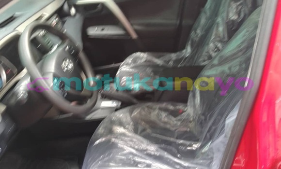 Acheter Neuf Voiture Toyota RAV4 Rouge à Kinshasa, Kinshasa Acheter Neuf Voiture Toyota RAV4 Rouge à Kinshasa, Kinshasa