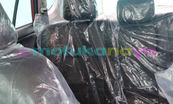 Acheter Neuf Voiture Toyota RAV4 Rouge à Kinshasa, Kinshasa Acheter Neuf Voiture Toyota RAV4 Rouge à Kinshasa, Kinshasa