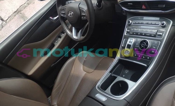 Acheter Neuf Voiture Hyundai Santa Fe Blanc à Kinshasa, Kinshasa Acheter Neuf Voiture Hyundai Santa Fe Blanc à Kinshasa, Kinshasa