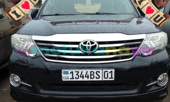 Acheter Neuf Voiture Toyota Fortuner Noir à Kinshasa, Kinshasa Acheter Neuf Voiture Toyota Fortuner Noir à Kinshasa, Kinshasa