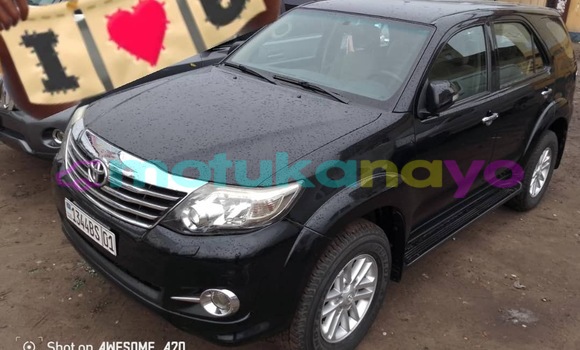 Acheter Neuf Voiture Toyota Fortuner Noir à Kinshasa, Kinshasa Acheter Neuf Voiture Toyota Fortuner Noir à Kinshasa, Kinshasa