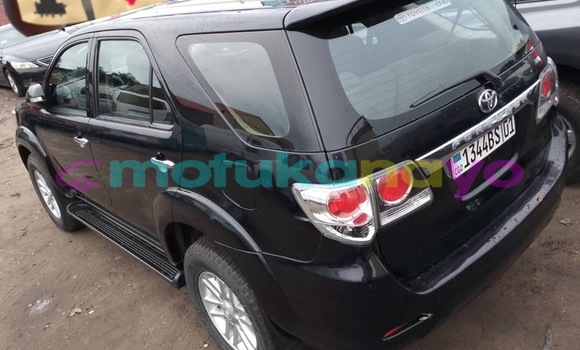 Acheter Neuf Voiture Toyota Fortuner Noir à Kinshasa, Kinshasa Acheter Neuf Voiture Toyota Fortuner Noir à Kinshasa, Kinshasa