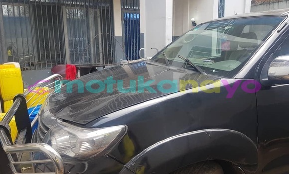 Acheter Neuf Voiture Toyota Fortuner Noir à Kinshasa, Kinshasa Acheter Neuf Voiture Toyota Fortuner Noir à Kinshasa, Kinshasa