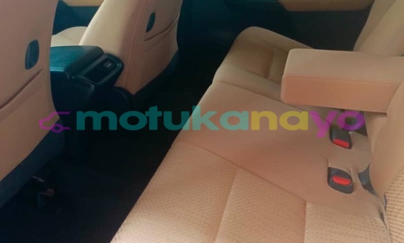 Acheter Neuf Voiture Toyota Fortuner Blanc à Kinshasa, Kinshasa Acheter Neuf Voiture Toyota Fortuner Blanc à Kinshasa, Kinshasa