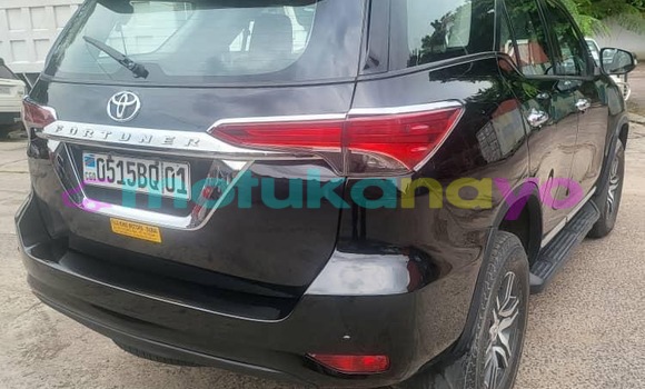 Acheter Neuf Voiture Toyota Fortuner Noir à Kinshasa, Kinshasa Acheter Neuf Voiture Toyota Fortuner Noir à Kinshasa, Kinshasa